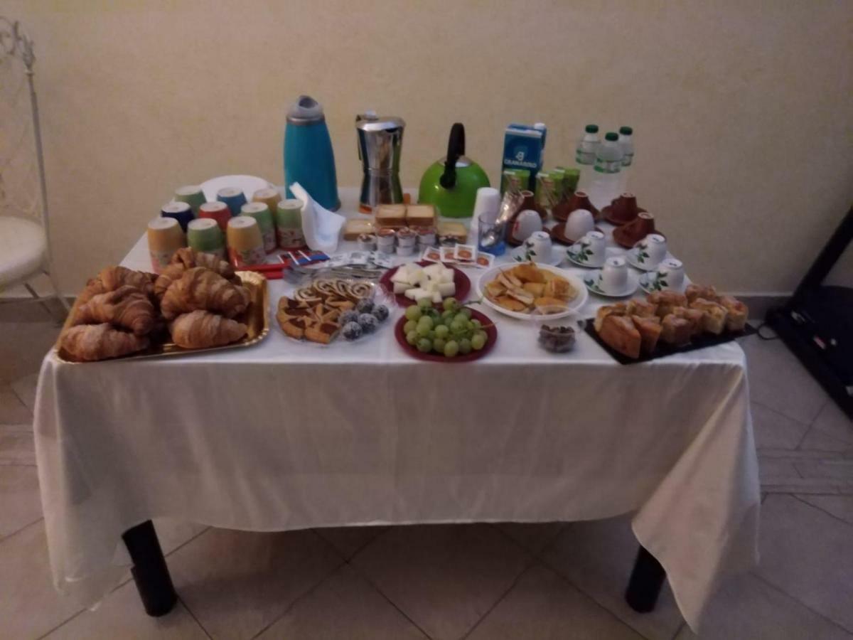 B&B Candido Vacanze Модіка Екстер'єр фото