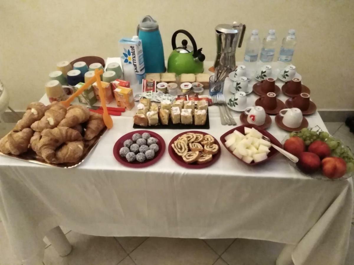 B&B Candido Vacanze Модіка Екстер'єр фото